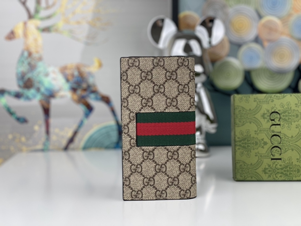 グッチ財布コピー背面デザイン